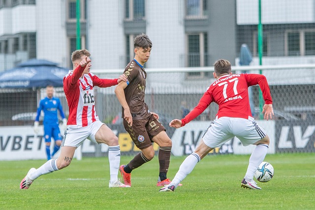 篮球湖人球员训练中展现惊人弹跳